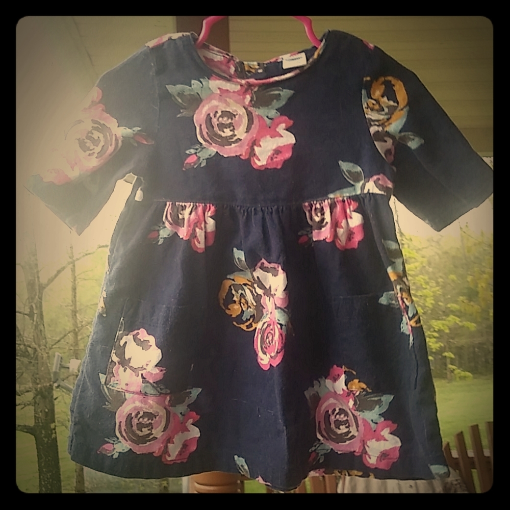 Old navy cotton quarter dress dress 6-12 mo.